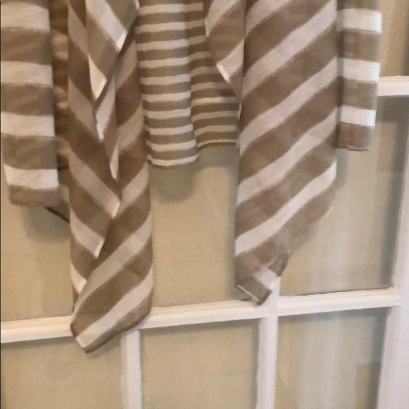 Vest - Picture 4 of 5